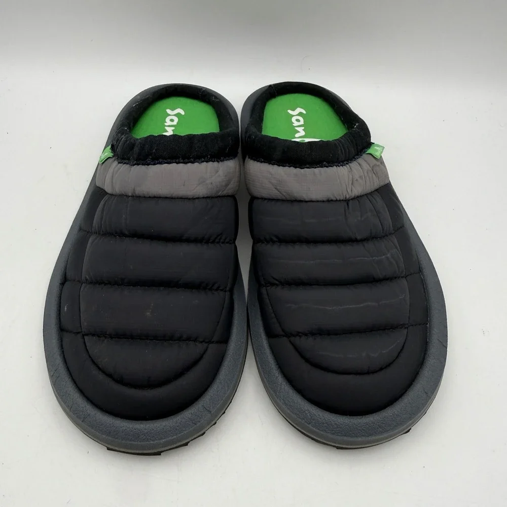 Sanuk Puff N Chill Slippers Youth 2 Black Grey Quilted Puffer Mule Bedroom Shoes